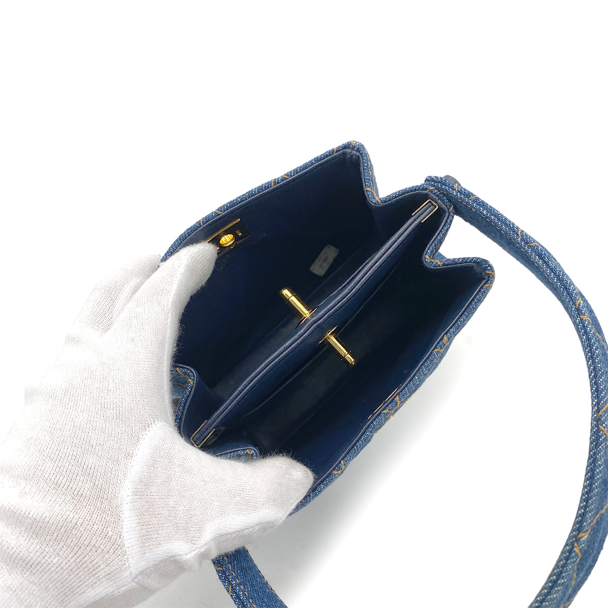 CHANEL VINTAGE MATELASSE HAND BAG BLUE DENIM 90263113