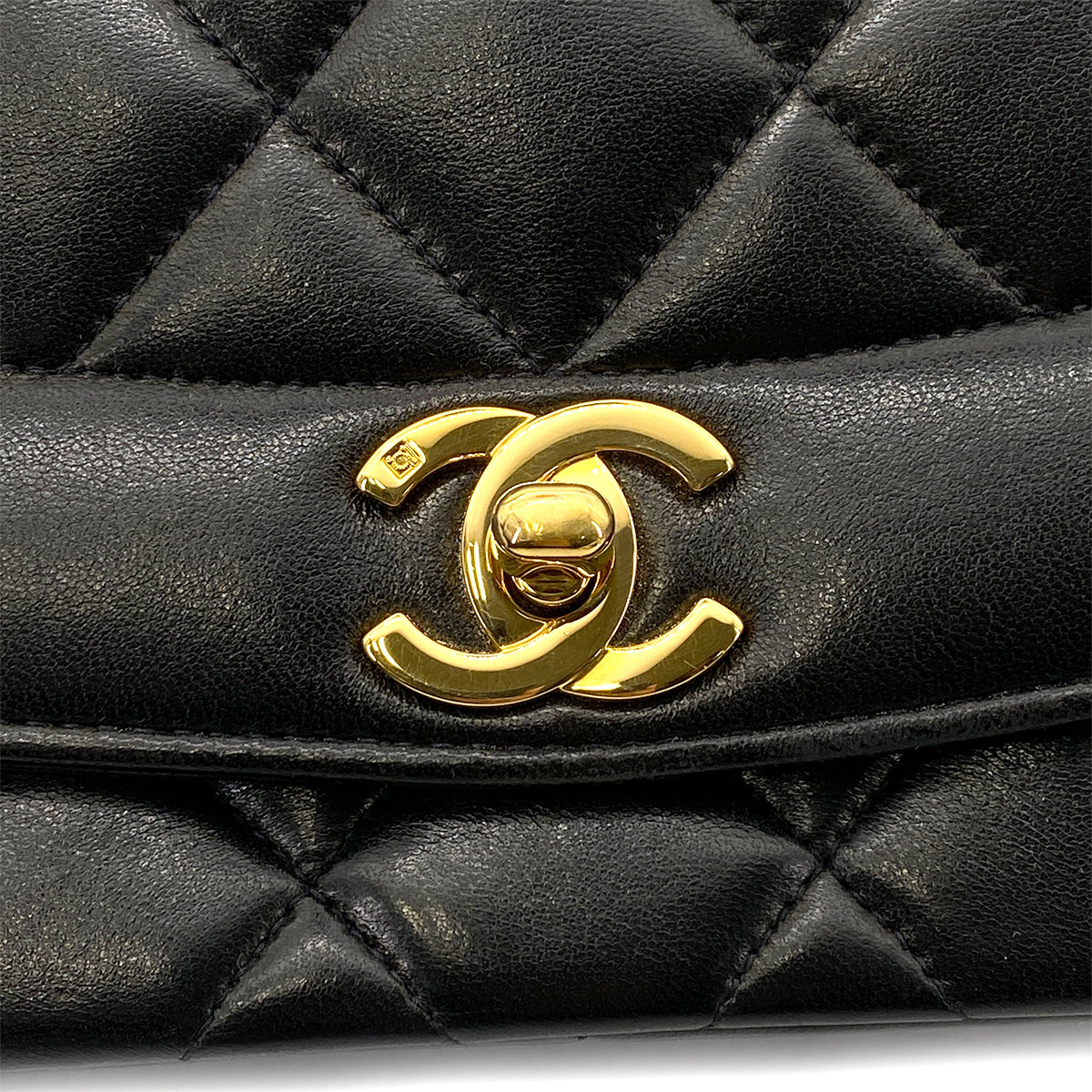 CHANEL VINTAGE DIANA MEDIUM CHAIN SHOULDER BAG BLACK LAMB SKIN 90263301