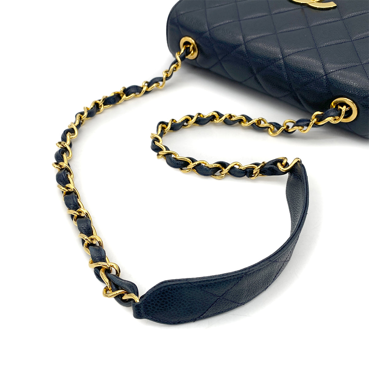 CHANEL VINTAGE MATELASSE SHOULDER BAG NAVY CAVIAR SKIN 90263311