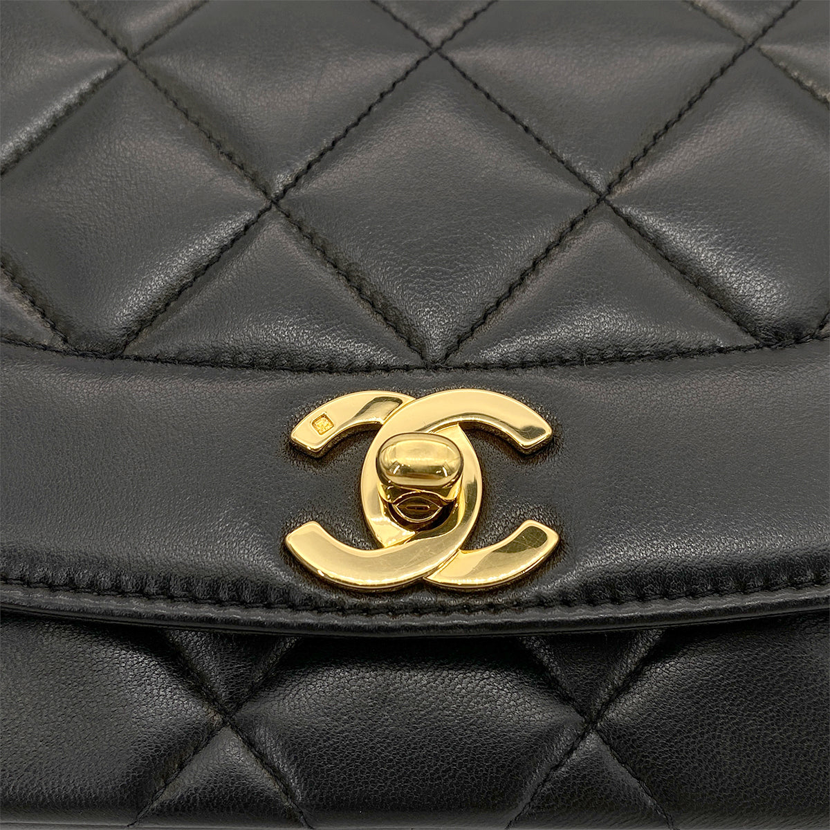 CHANEL VINTAGE DIANA MEDIUM CHAIN SHOULDER BAG BLACK LAMB SKIN 90263610