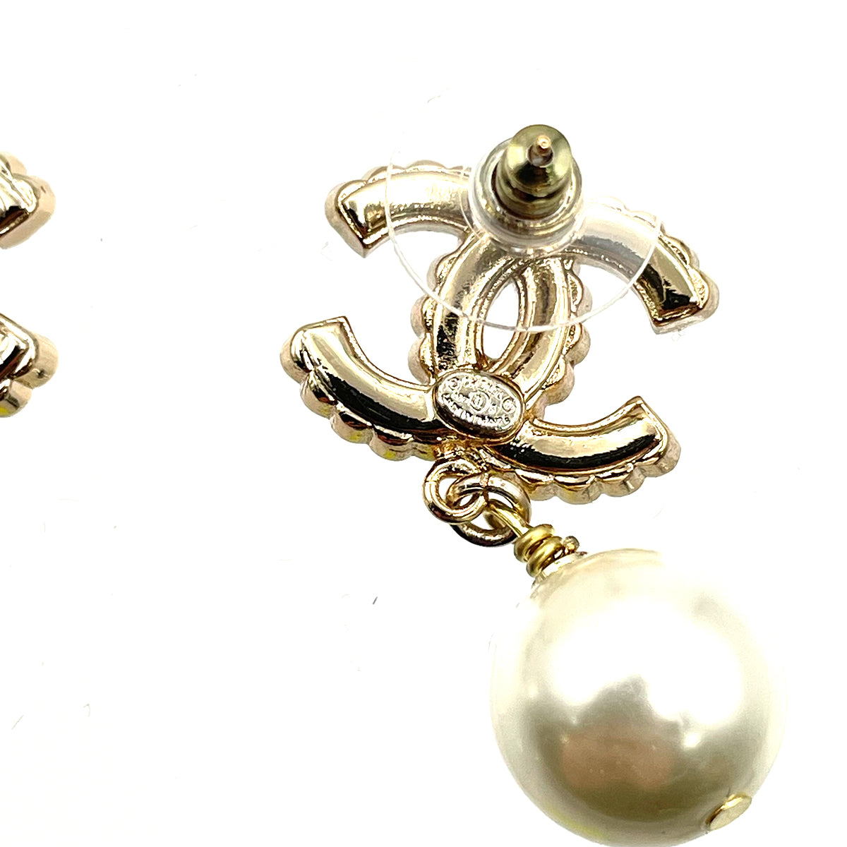 CHANEL EARRINGS COCO MARK SWING FAUX PEARL A23S 90263642