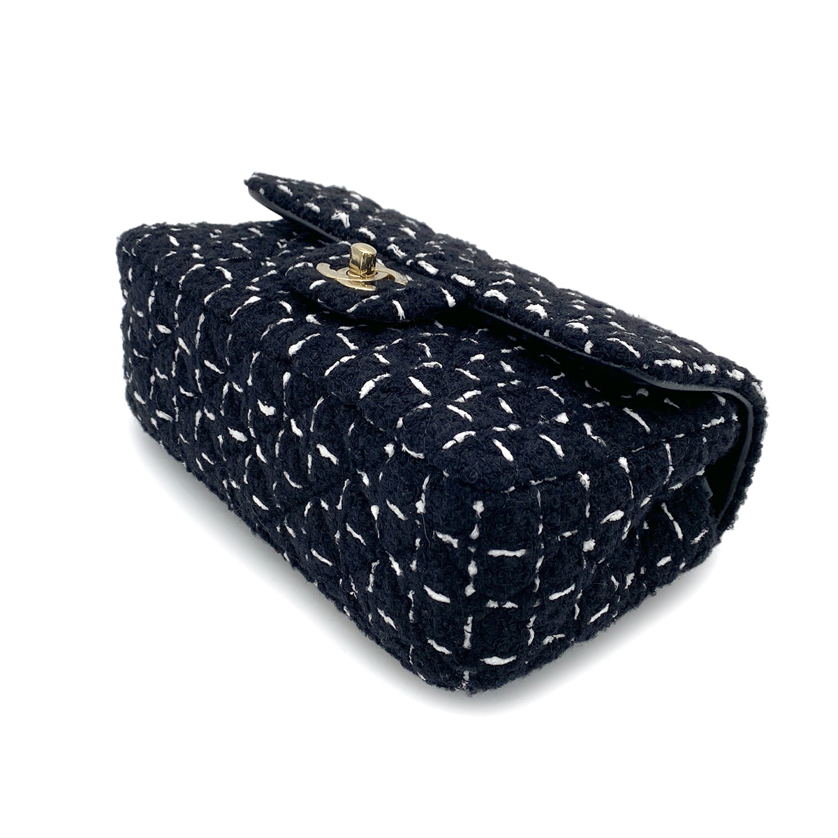 CHANEL CHAIN SHOULDER BAG BLACK WHITE TWEED 90264525