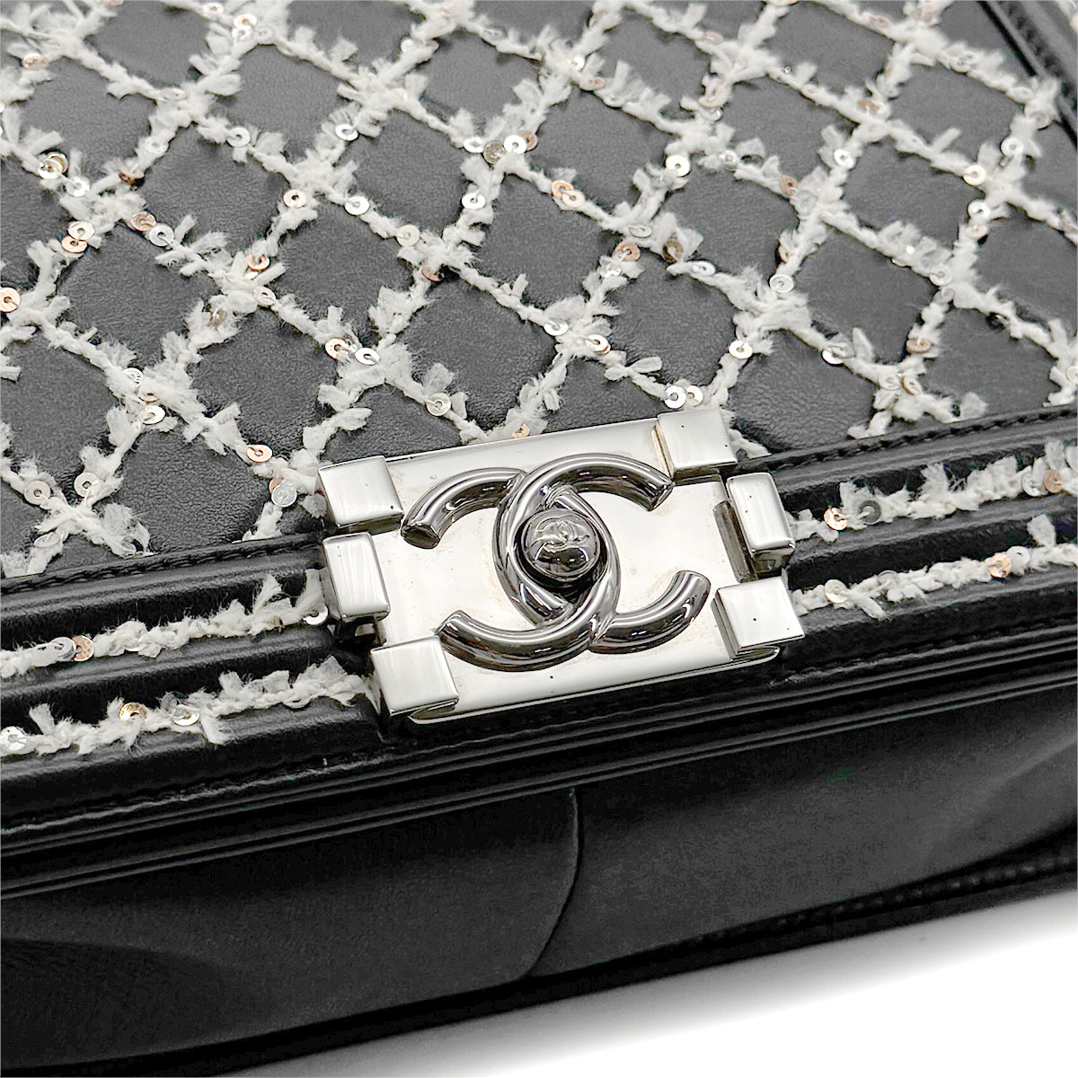 CHANEL BOYCHANEL MEDIUM CHAIN SHOULDER BAG BLACK LEATHER 90267774