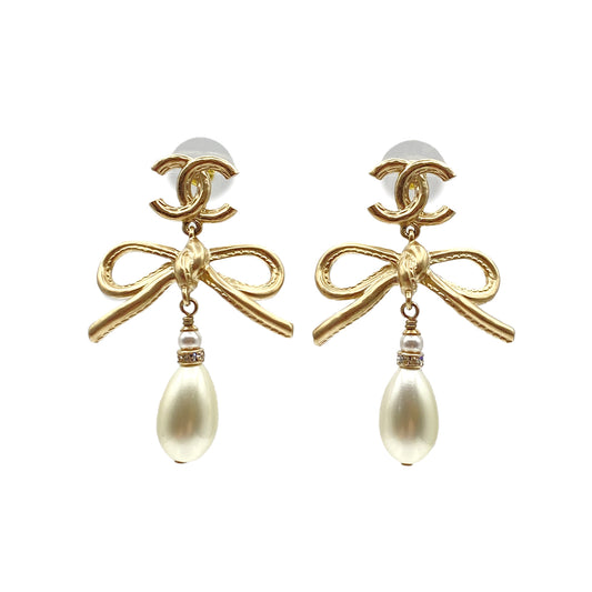 CHANEL EARRINGS COCOMARK SWING FAUX PEARL RHINESTONE RIBBON ACCESSORY A22S 90269659