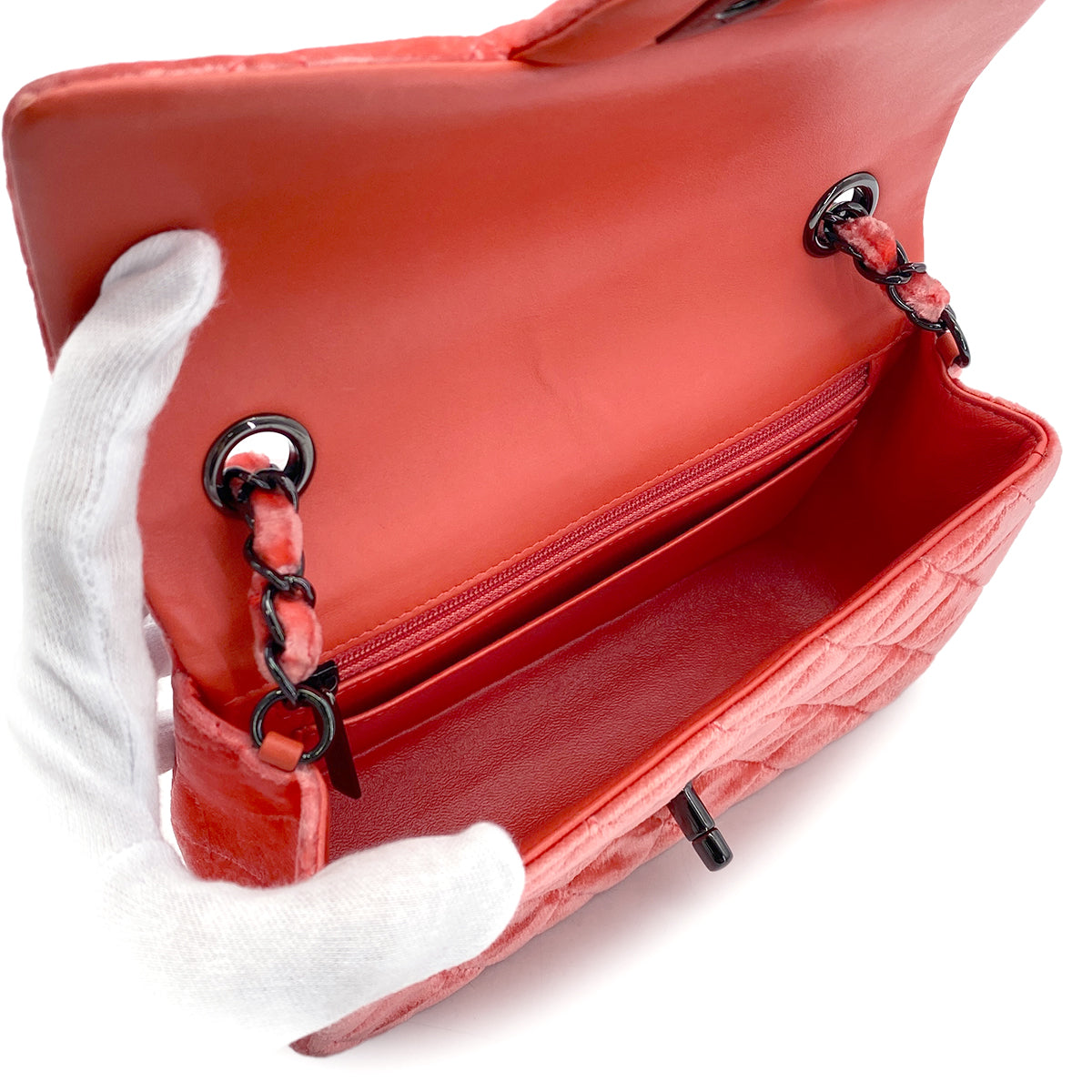 CHANEL MINI MATELASSE CHAIN SHOULDER BAG RED VELOR 90270802