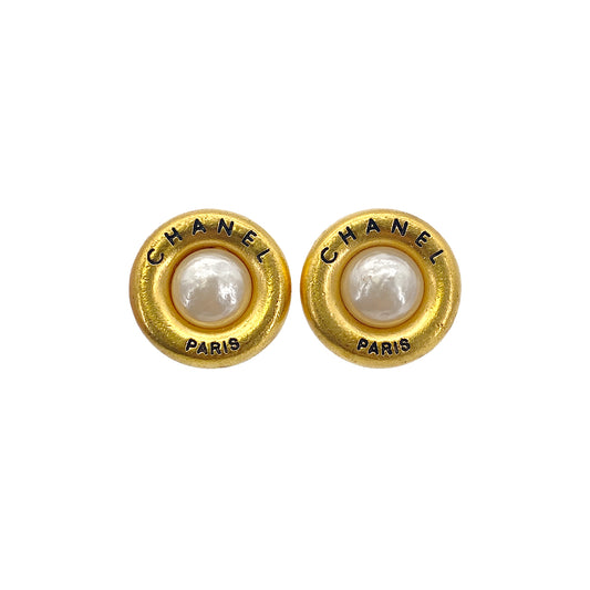 CHANEL VINTAGE EARRINGS LOGO FAUX PEARL ACCESSORY 94P 90271915