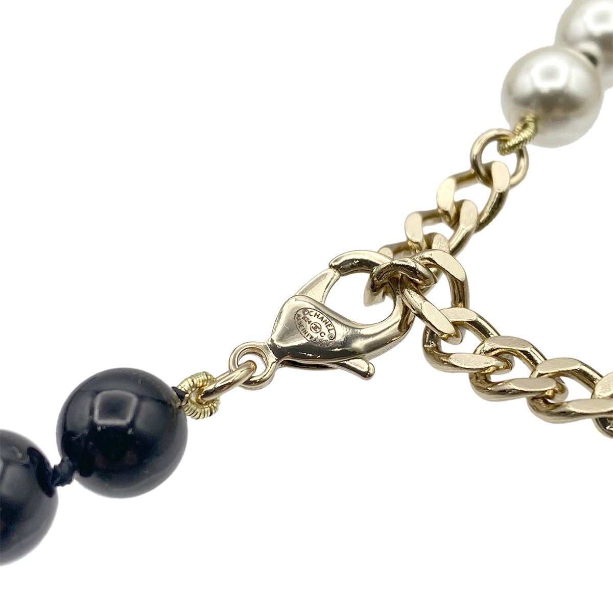 CHANEL NECKLACE COCOMARK FAUX PEARL WHITE BLACK ACCESSORY B24C 90272310