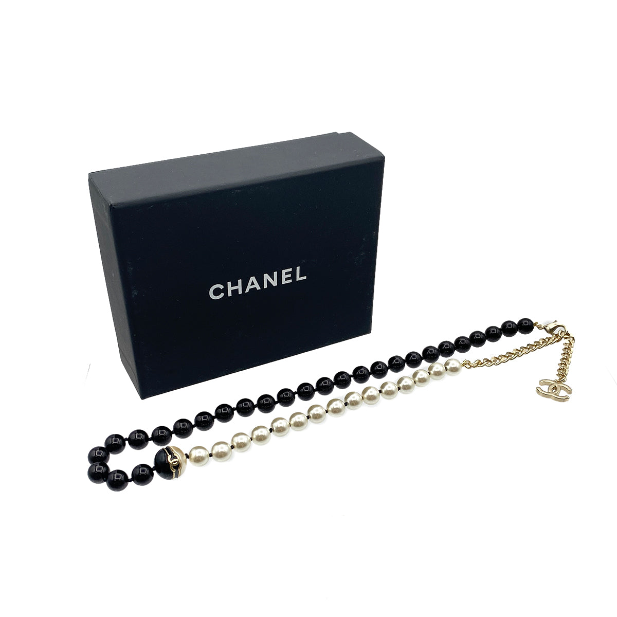 CHANEL NECKLACE COCOMARK FAUX PEARL WHITE BLACK ACCESSORY B24C 90272310