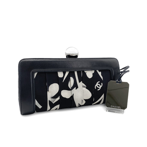 CHANEL VINTAGE CLUTCH BAG BLACK LAMB SKIN SILK 90272489 - PURPOSE
