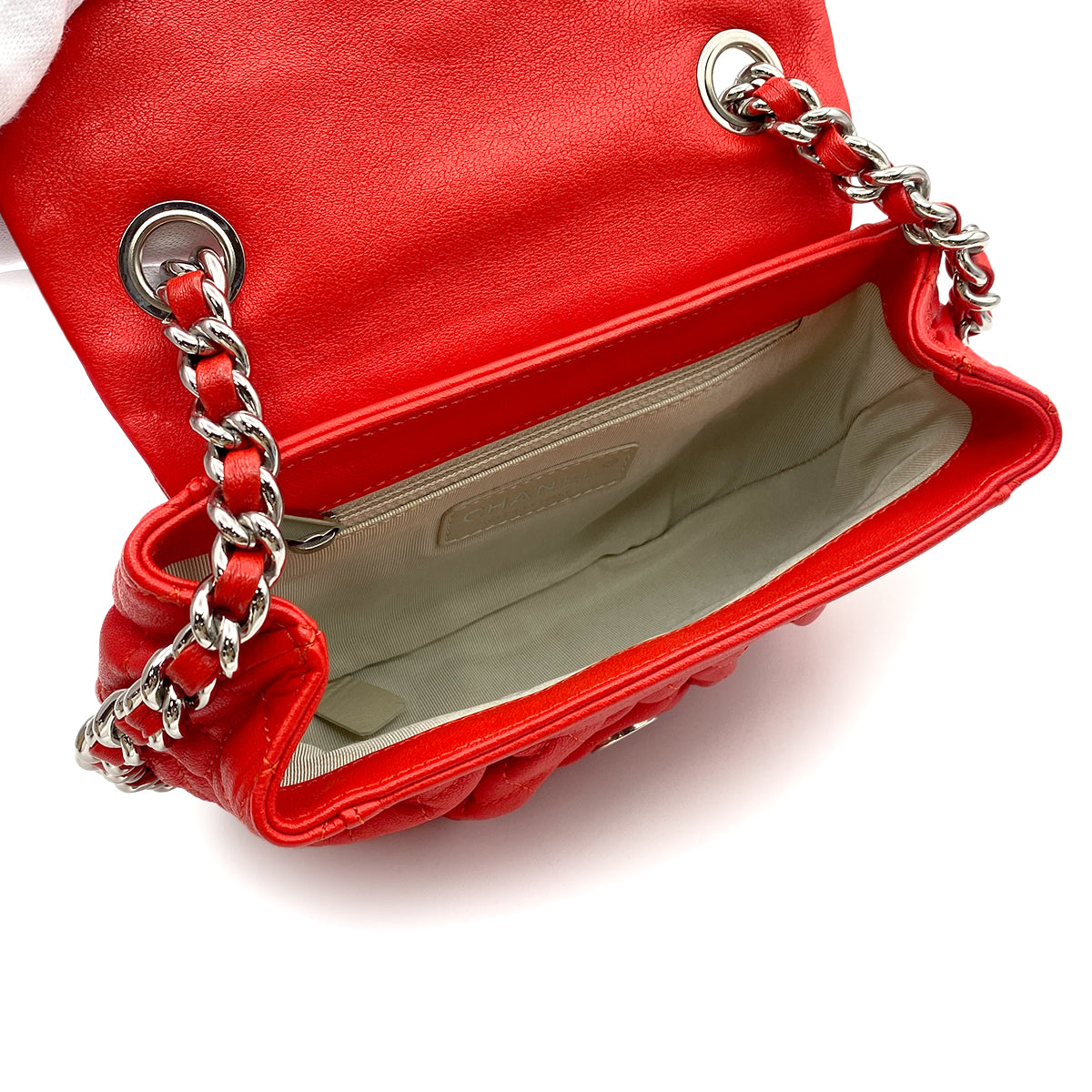 CHANEL MATELASSE CHAIN AROUND SHOULDER BAG RED CAVIAR SKIN 90272512