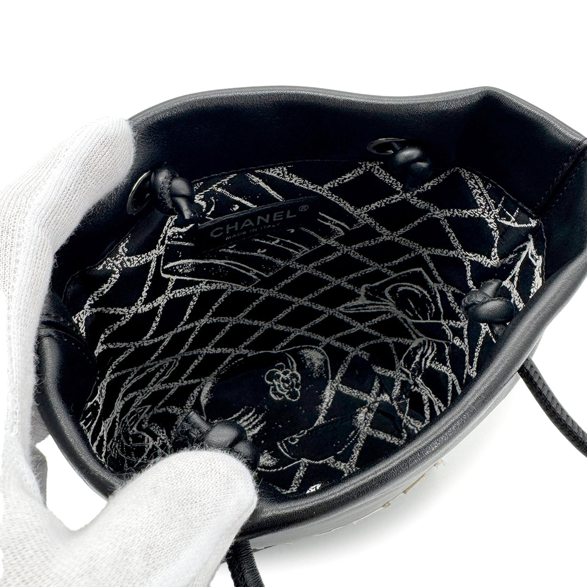 CHANEL VINTAGE ESSENTIAL TOTE BAG BLACK CALF LEATHER 90272526