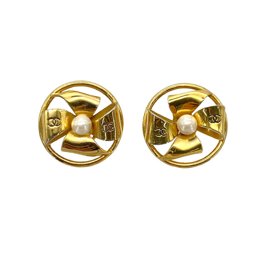 CHANEL VINTAGE EARRINGS FAUX PEARL ROUND LOGO ACCESSORY 90272581