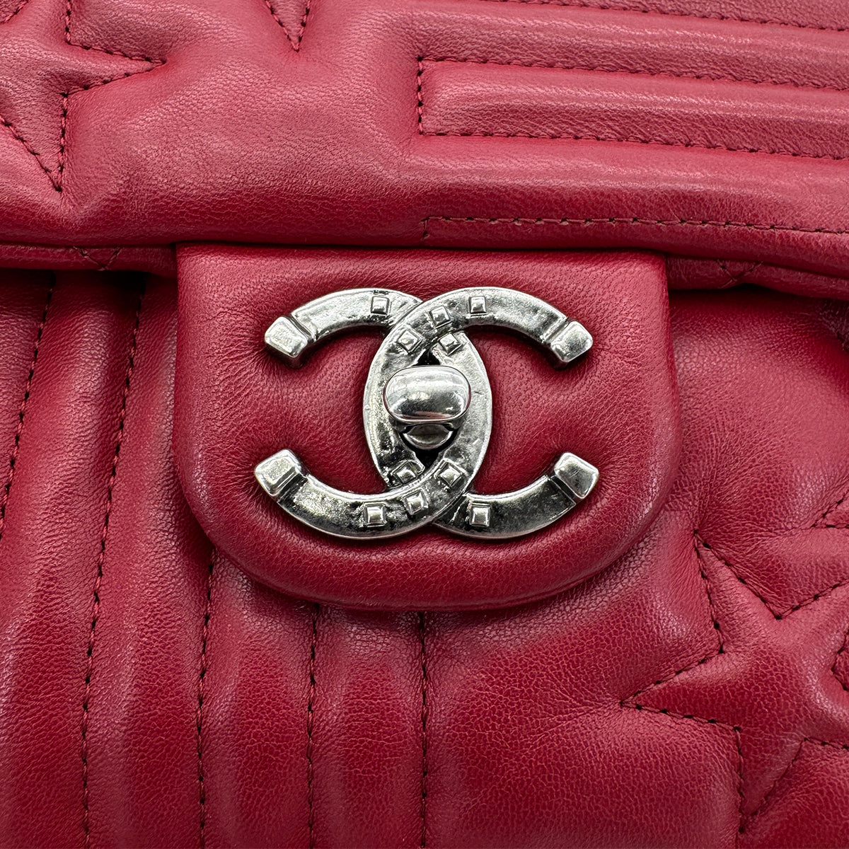 CHANEL PARIDARAS CHAIN SHOULDER BAG STAR RED LAMB SKIN 90274053