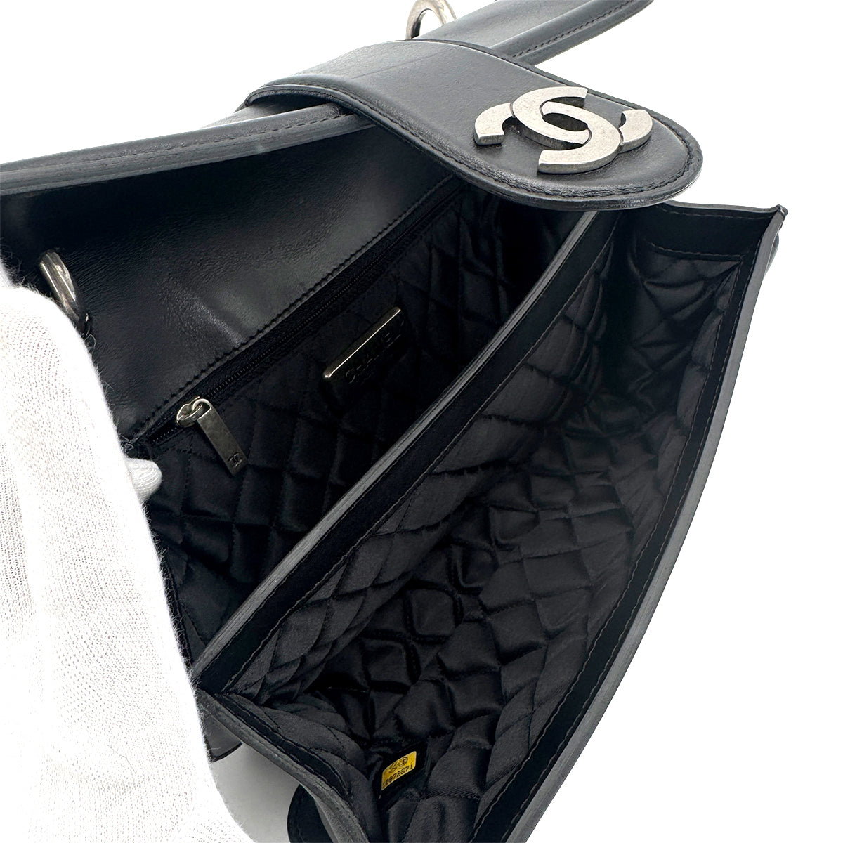 CHANEL VINTAGE TURN LOCK SHOULDER BAG BLACK CALF SKIN 90275620