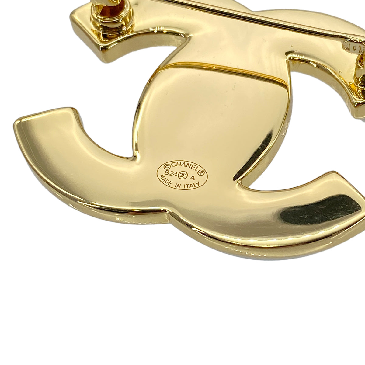 CHANEL BROOCH TURN LOCK COCOMARK FAUX PEARL ACCESSORY B24A 90275926