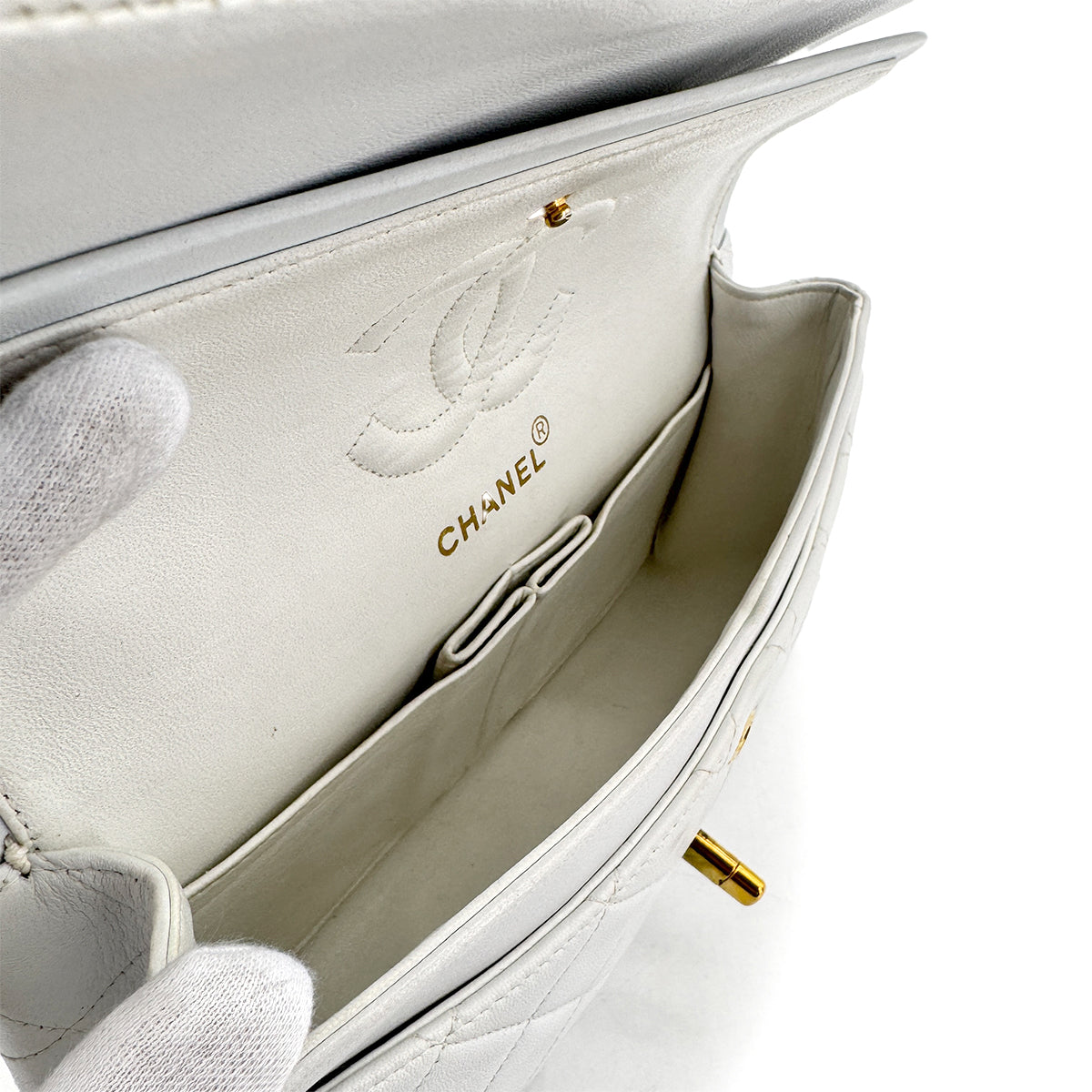 CHANEL VINTAGE CLASSIC FLAP SMALL CHAIN SHOULDER BAG WHITE LAMB SKIN 90276400