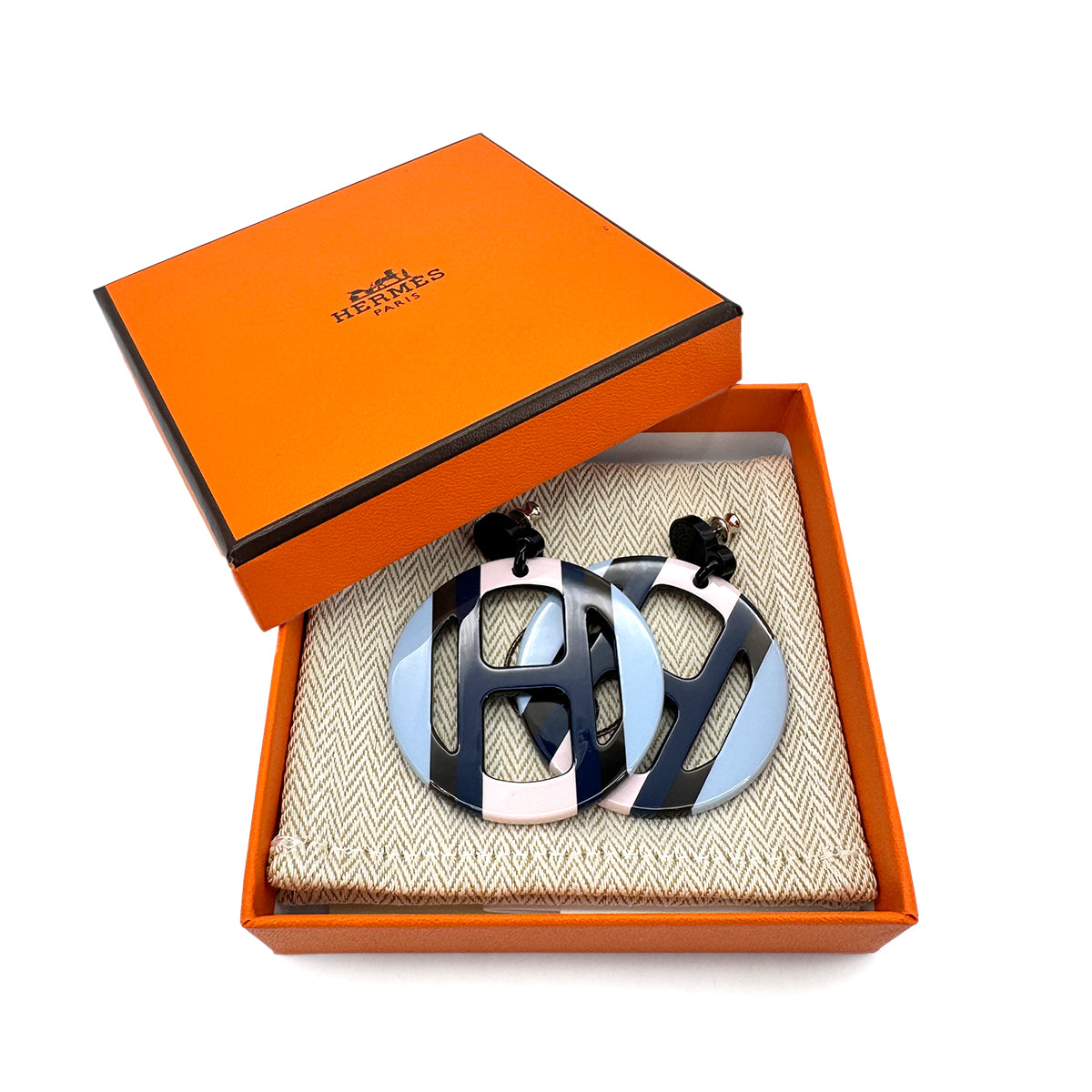 HERMES H EQUIPE EARRINGS ECUME BAFFALO HORN LACQUER WOOD 90278481