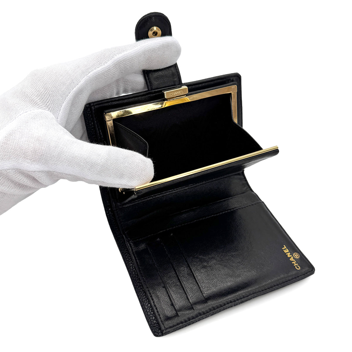 CHANEL VINTAGE BIFOLD COMPACT WALLET BLACK CAVIAR SKIN 90279014