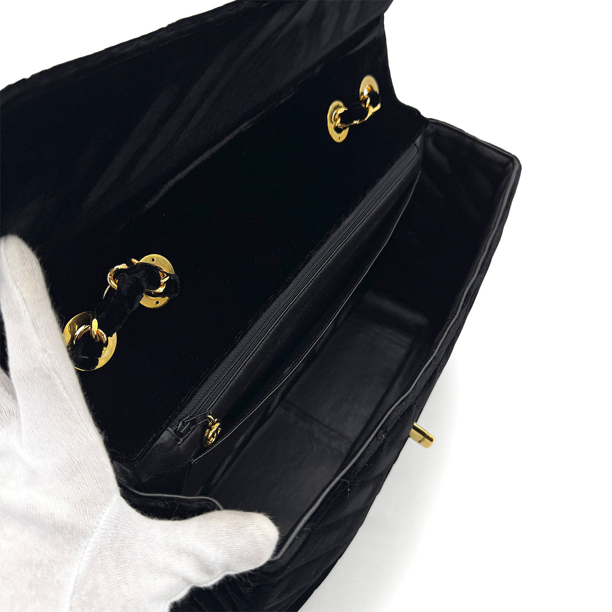 CHANEL VINTAGE CHEVRON CHAIN SHOULDER BAG BLACK VELOR 90280645