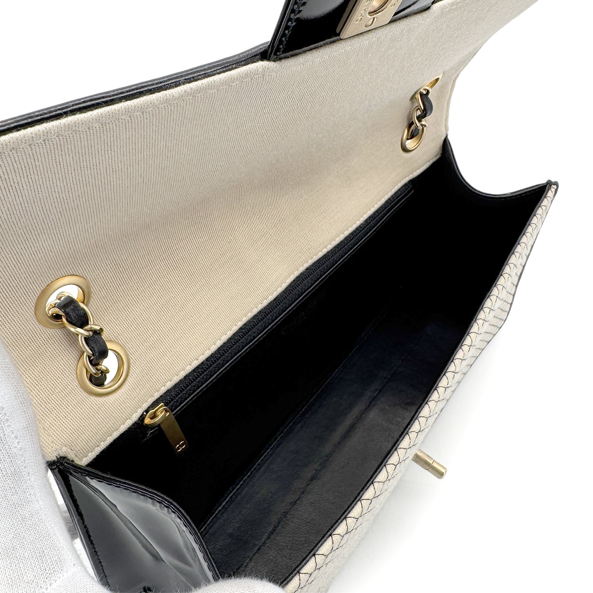 CHANEL VINTAGE MICRO QUILTED CHAIN SHOULDER BAG BEIGE BLACK CANVAS ENAMEL 90280714