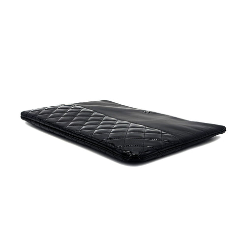 CHANEL MATELASSE CLUTCH BAG BLACK ENAMEL LEATHER 90283110 - PURPOSE