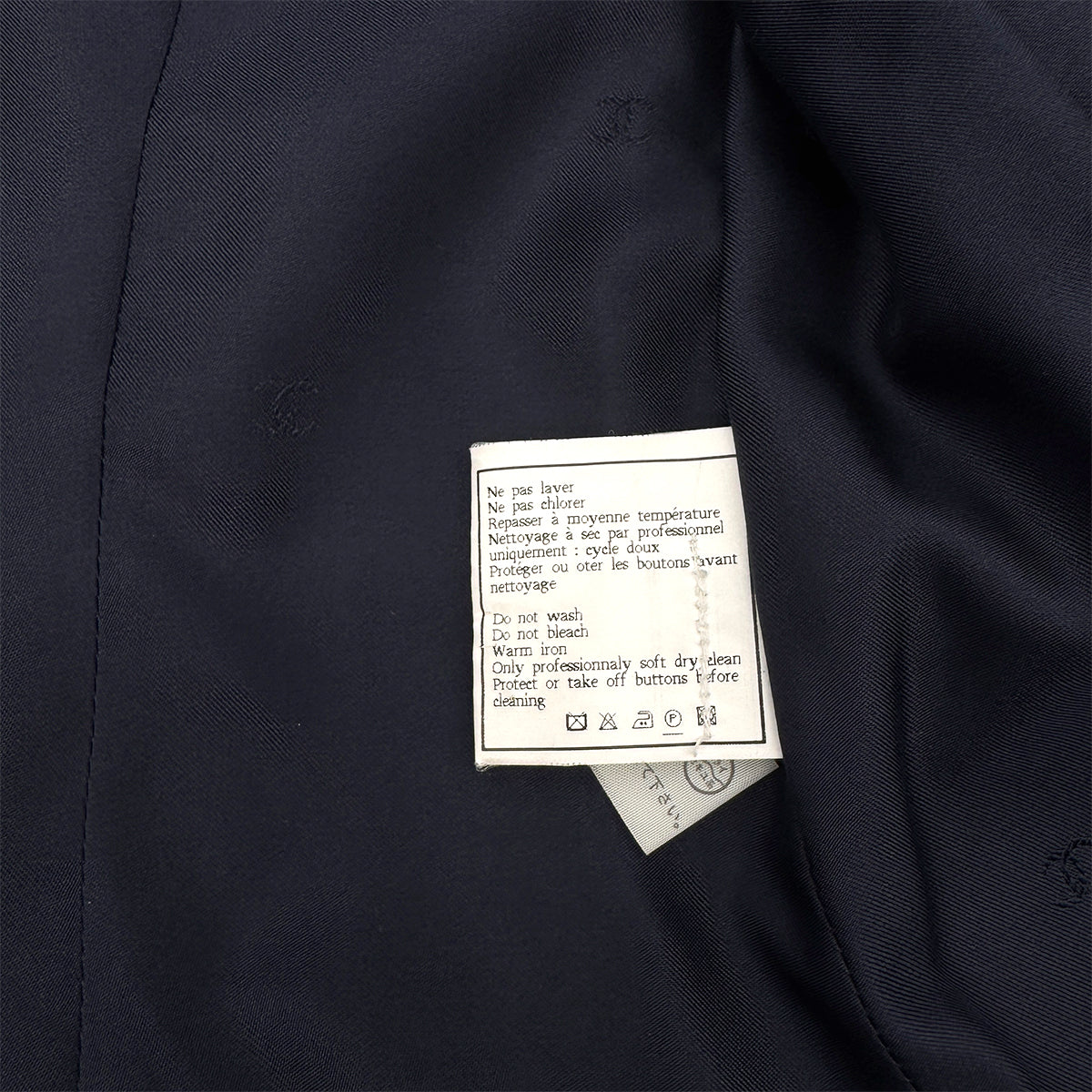CHANEL VINTAGE COCO BUTTON JACKET NAVY WOOL 40 97P RTW 90283144