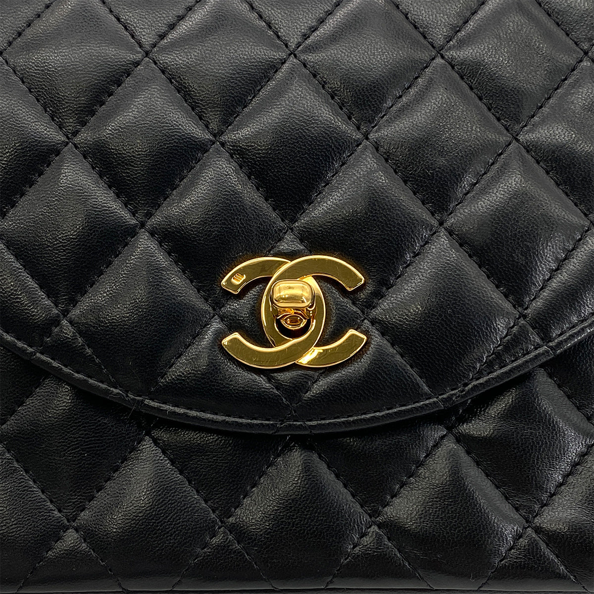 CHANEL VINTAGE MATELASSE HALF MOON CHAIN SHOULDER BAG BLACK LAMB SKIN 90283593