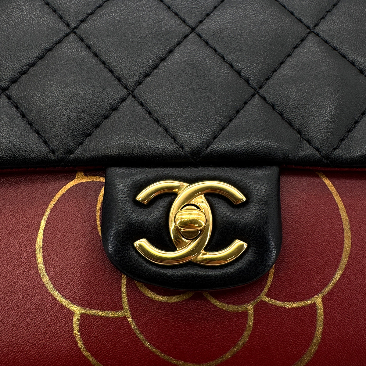 CHANEL BRASSERIE GABRIELLE MENU CLUTCH BAG BLACK BURGUNDY LAMB SKIN CALF LEATHER 90283606
