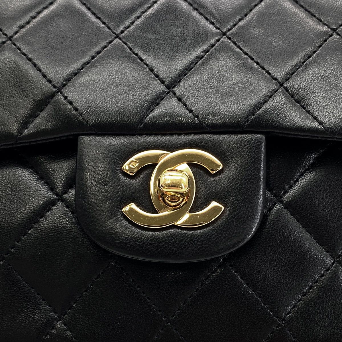 CHANEL VINTAGE CLASSIC FLAP SMALL CHAIN SHOULDER BAG BLACK LAMB SKIN 90283917