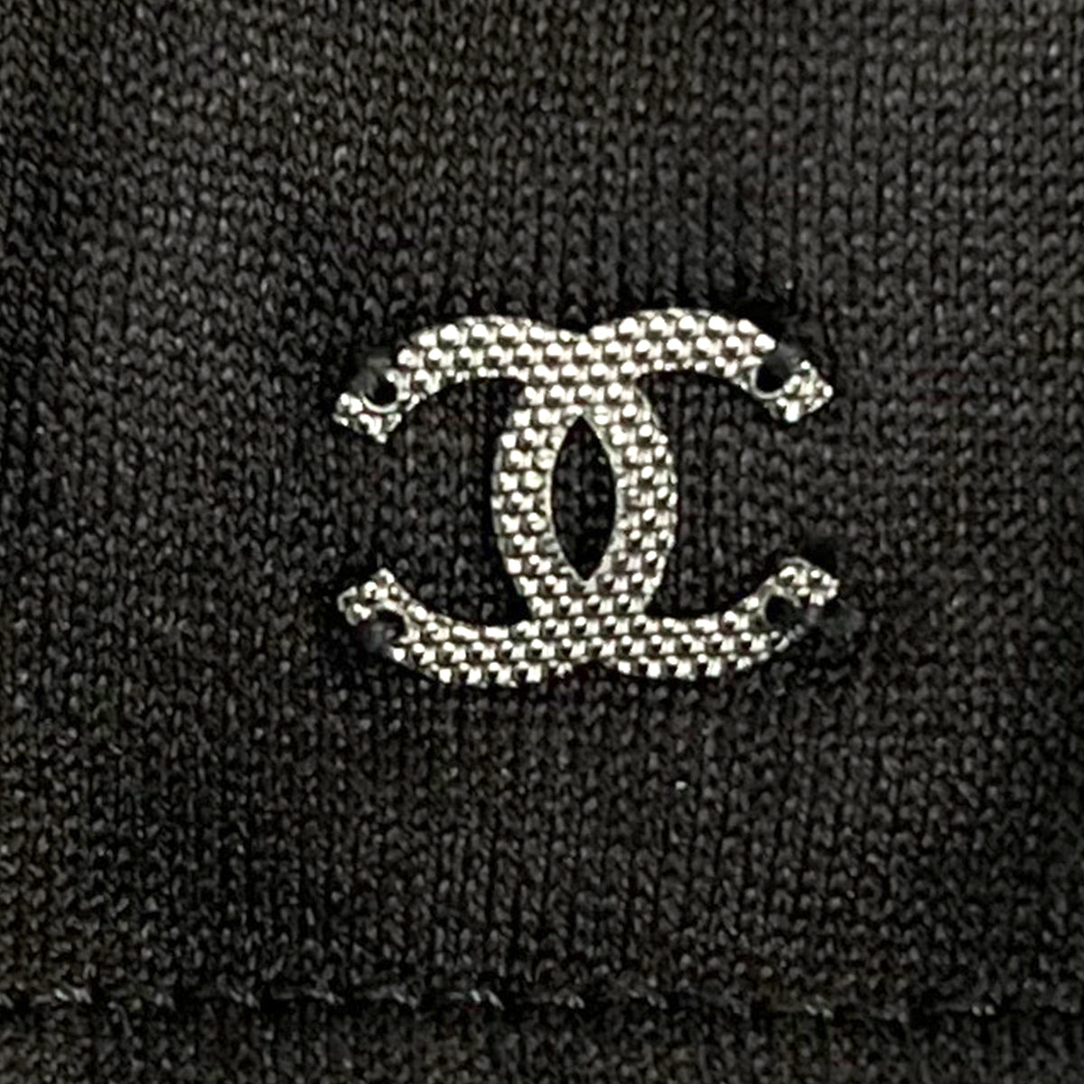 CHANEL SLEEVELESS TOPS CAMELLIA COCOMARK BLACK SILK 38 P58 RTW 90284010