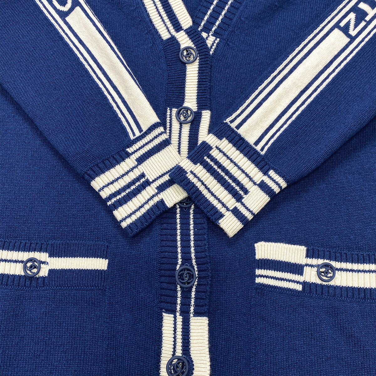 CHANEL COCO BUTTON LONG CARDIGAN TOPS LOGO BLUE WHITE CASHMERE 38 P60 RTW 90284440