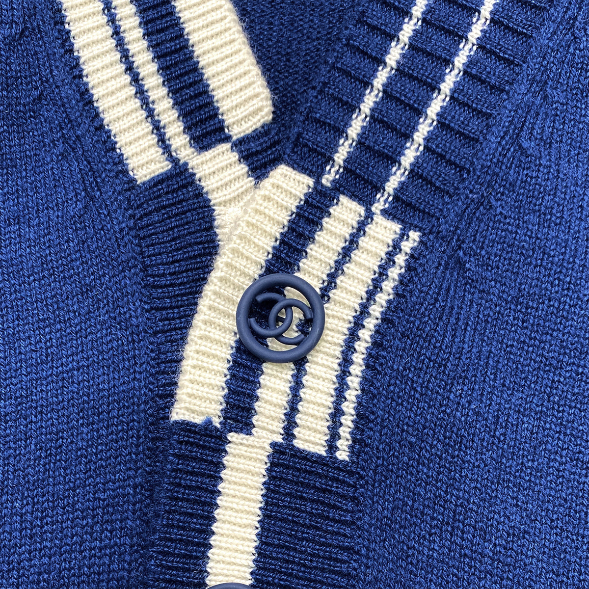 CHANEL COCO BUTTON LONG CARDIGAN TOPS LOGO BLUE WHITE CASHMERE 38 P60 RTW 90284440