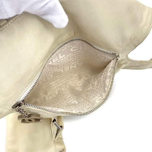 CHANEL VINTAGE COCOMARK RUNWAY FALL 2003 COLLECTION MATELASSE BODY BAG WHITE LAMB SKIN 90284561 - PURPOSE