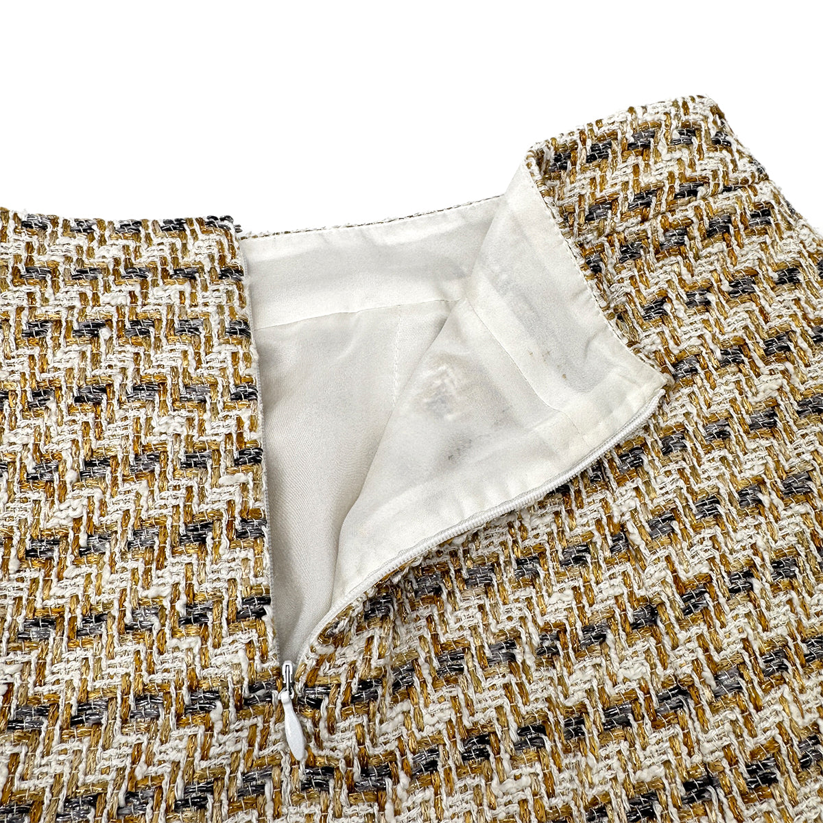 CHANEL TWEED JACKET SKIRT SET COCO BUTTON BEIGE WHITE VISCOSE 34 06P RTW 90284579