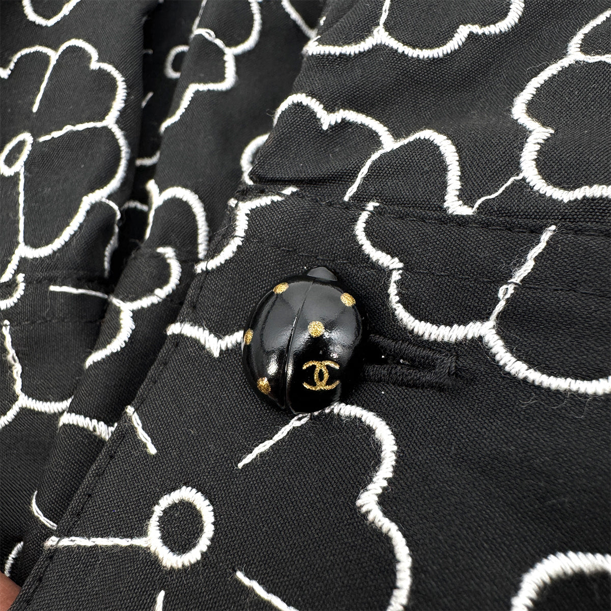 CHANEL COCO BUTTON KAMELLIA PATTERN COTTON SHIRT BLACK 38 04P RTW 90284787