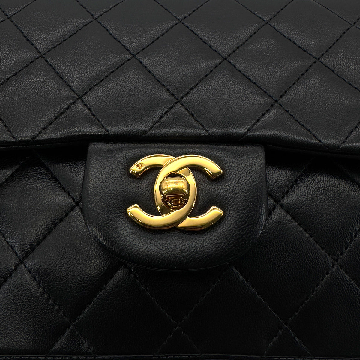 CHANEL VINTAGE CLASSIC FLAP SMALL CHAIN SHOULDER BAG BLACK LAMB SKIN 90285381