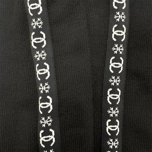 CHANEL COCO MARK LONG SLEEVE T-SHIRT BLACK CASHMERE 34 P62 RTW 90286205