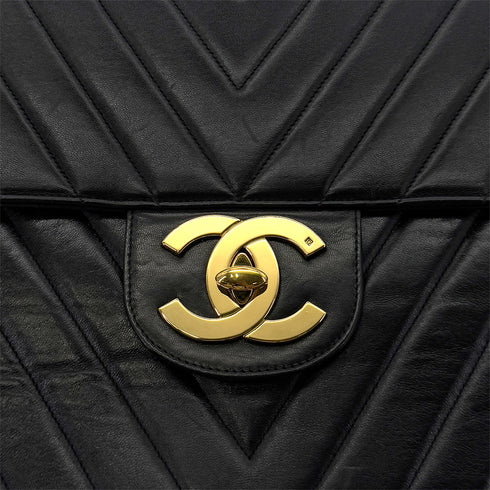 CHANEL VINTAGE CHEVRON CHAIN SHOULDER BAG BLACK LAMB SKIN 90286581 - PURPOSE