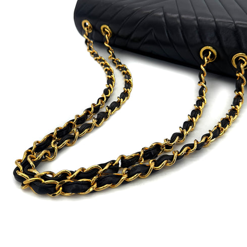 CHANEL VINTAGE CHEVRON CHAIN SHOULDER BAG BLACK LAMB SKIN 90286581 - PURPOSE