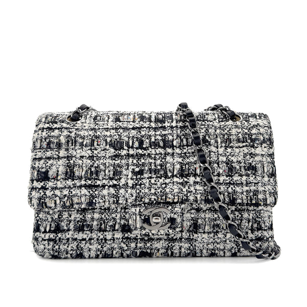 CHANEL VINTAGE MATELASSE CHAIN SHOULDER BAG BLACK WHITE TWEED 90286604 - PURPOSE