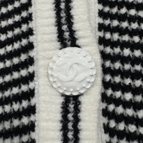 CHANEL COCO BUTTON BORDER CARDIGAN WHITE BLACK VISCOSE 36 P73 RTW 90287089