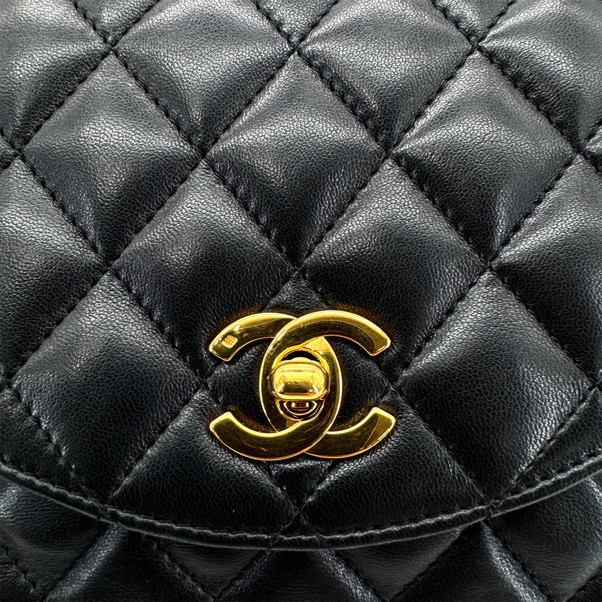 CHANEL VINTAGE MATELASSE HALF MOON CHAIN SHOULDER BAG BLACK LAMB SKIN 90287223