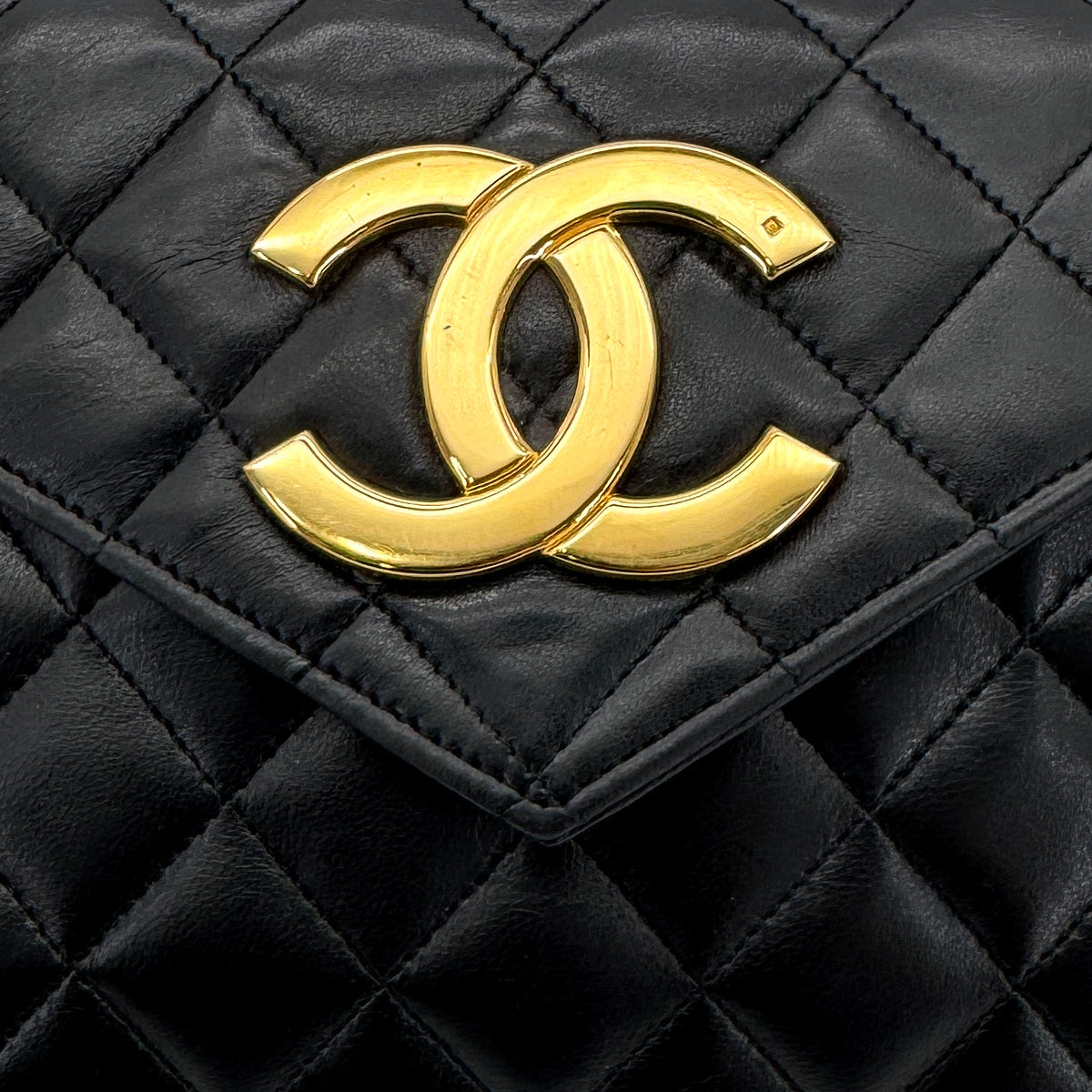 CHANEL VINTAGE MATELASSE BIG COCO CHAIN SHOULDER BAG BLACK LAMB SKIN 90287895