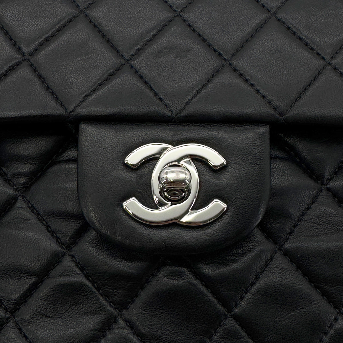 CHANEL VINTAGE CLASSIC FLAP SMALL CHAIN SHOULDER BAG BLACK LAMB SKIN 90288002