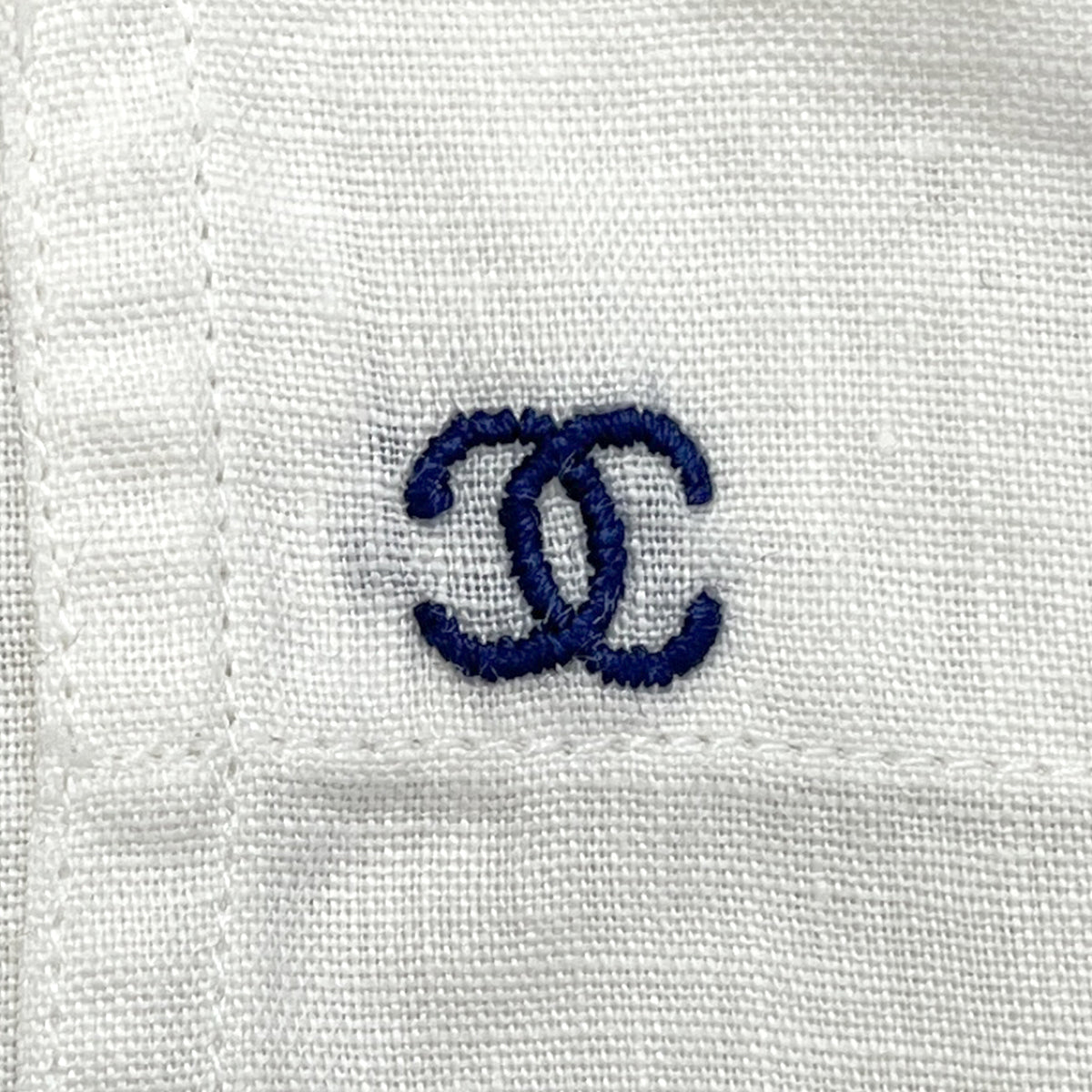 CHANEL VINTAGE COCO BUTTON SHORT SLEEVE SHIRT WHITE RTW 90288013