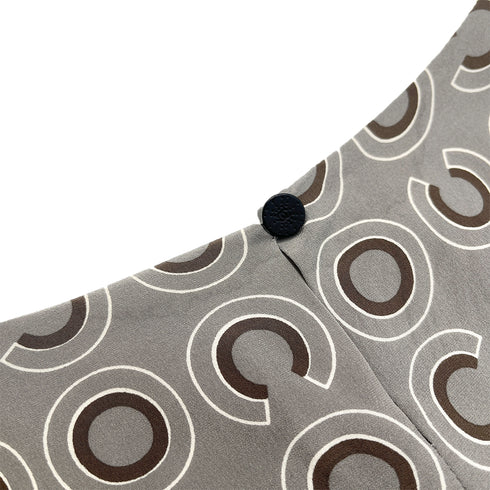 CHANEL COCO LOGO SLEEVELESS BLOUSE GRAY SILK 44 01A RTW 90288026