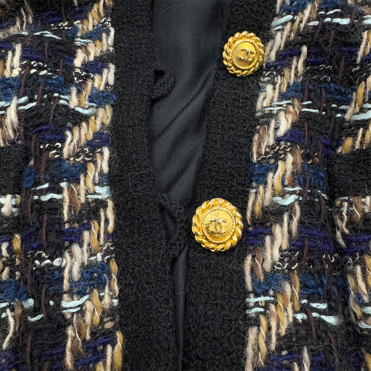 CHANEL VINTAGE TWEED JACKET SKIRT SET WOOL COCO BUTTON BLACK 40 RTW 90288033