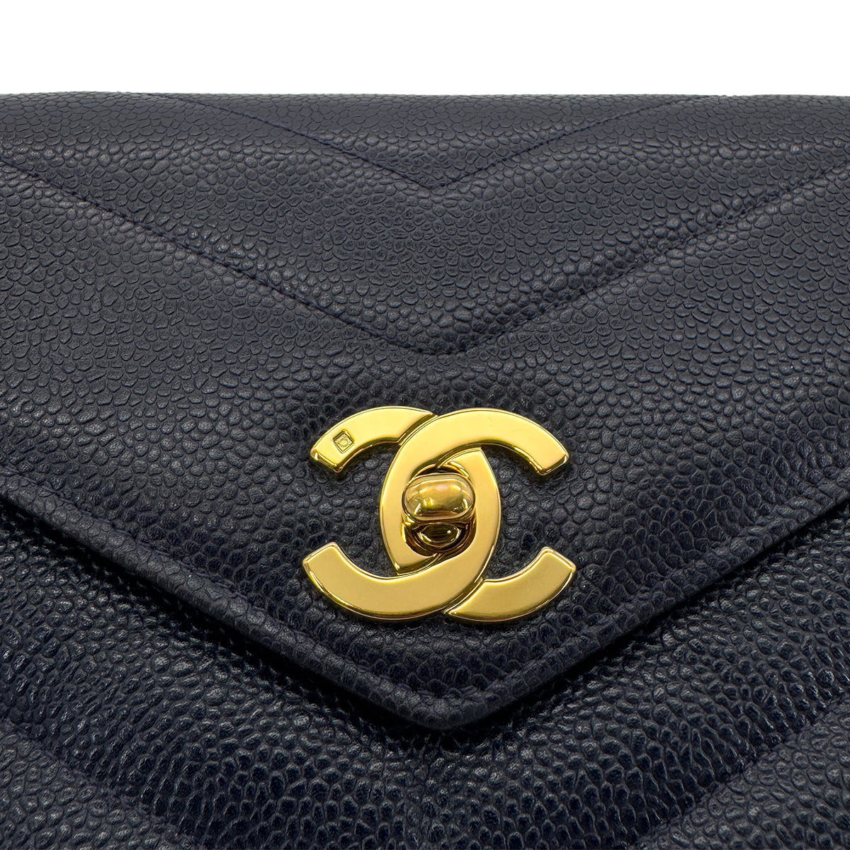 CHANEL VINTAGE CHEVRON V STITCH CHAIN SHOULDER BAG NAVY CAVIAR SKIN 90288483