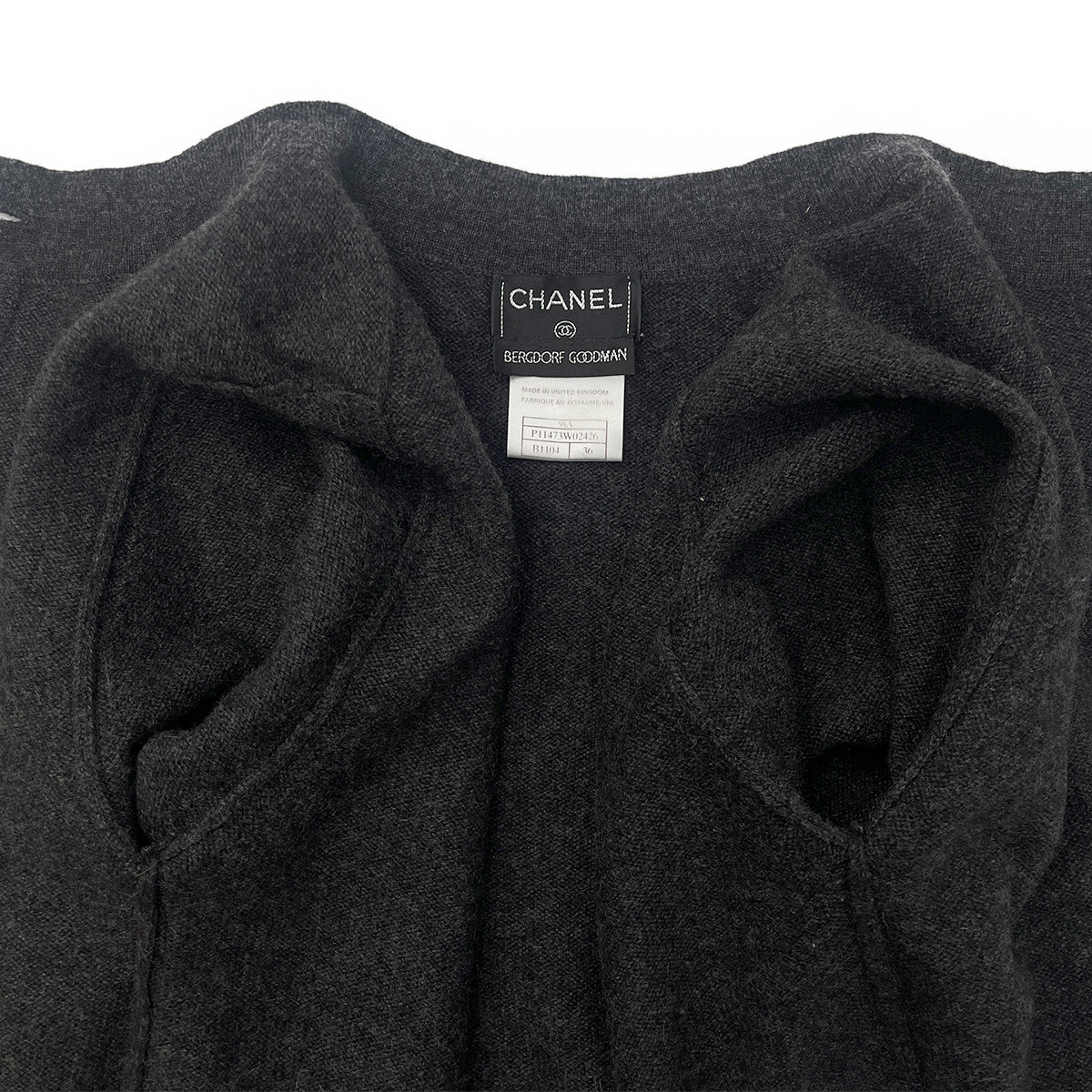CHANEL VINTAGE LOGO BUTTON CARDIGAN GRAY CASHMERE 36 98A RTW 90288512