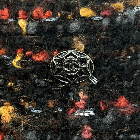 CHANEL TWEED JACKET SKIRT SET COCO BUTTON MULTICOLOR WOOL 40 P39 RTW 90288514